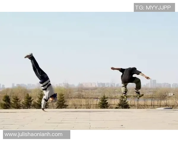 杭州街舞队在滑板精英赛中以64分领先积分榜，展现出色实力与团队默契